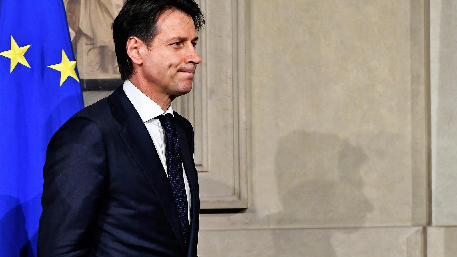 Giuseppe Conte kormányfő-jelölt, 2018. május 27-én,  a Sergio Matarella olasz elnökkel folytatott sikertelen egyeztetések után  