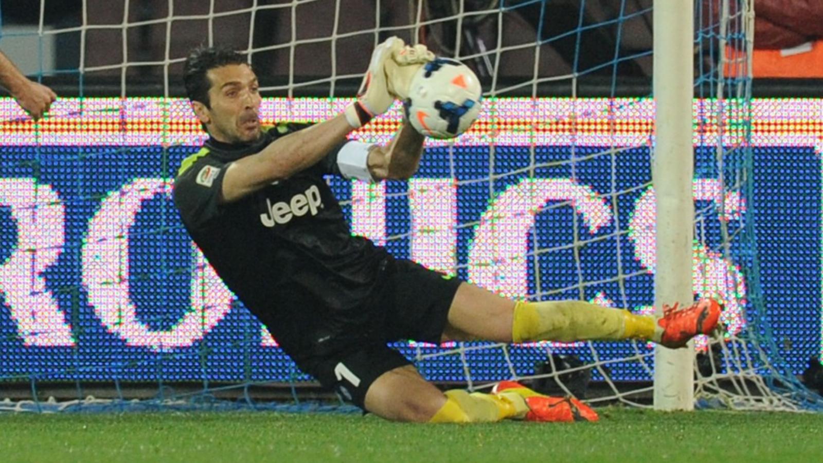 Buffon bravúrja FOTÓ: EUROPRESS/ GETTY IMAGES