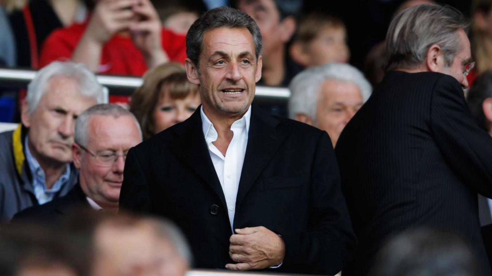 Sarkozy a lelátóról figyel, a válság őt is érzékenyen érinti FOTÓ: EUROPRESS/GETTY IMAGES/DEAN MOUHTAROPOULOS