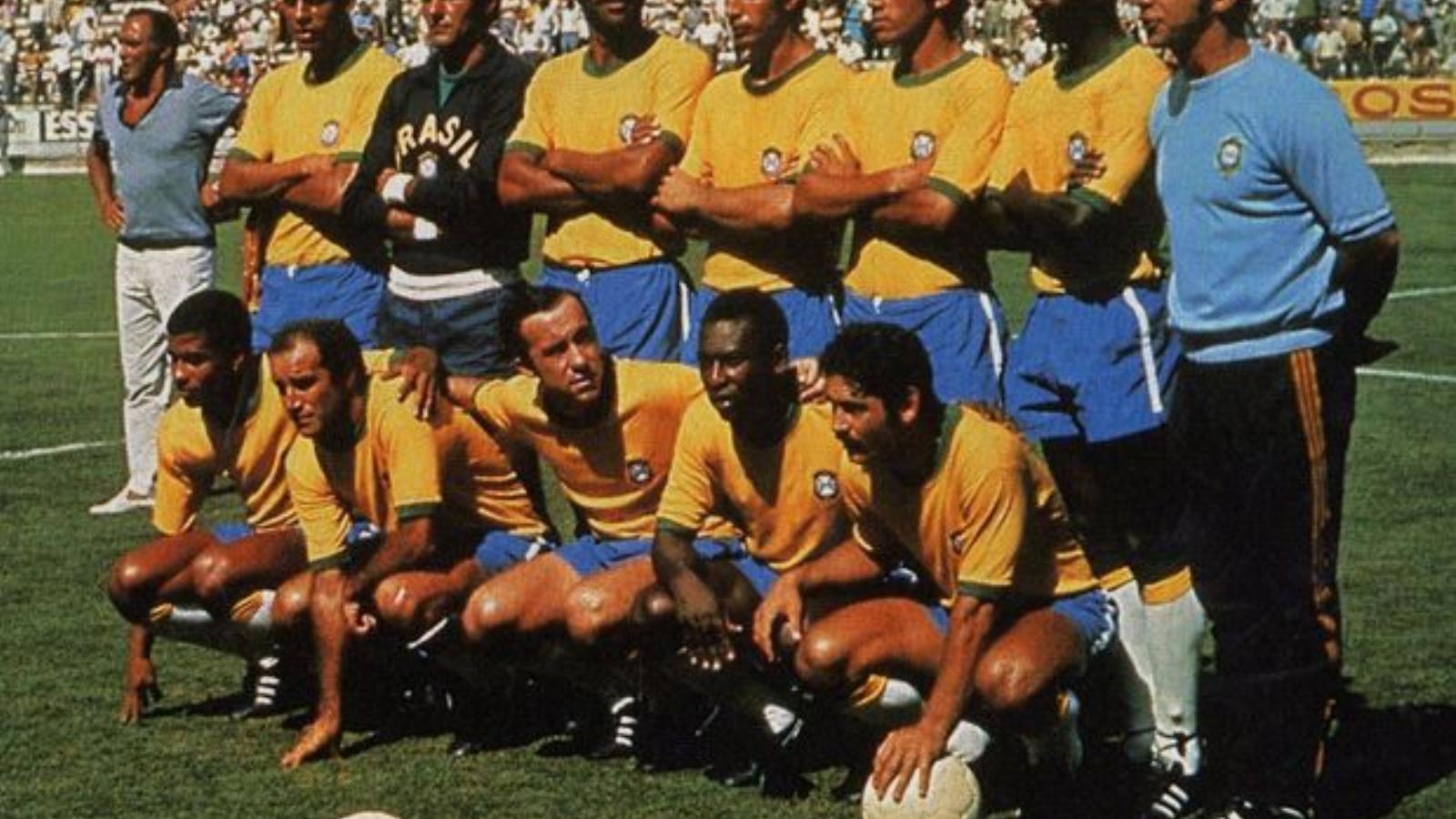   Az álomcsapat: Állnak: Carlos Alberto, Felix, Brito, Piazza, Cloldoaldo, Everaldo. Guggolnak: Jairzinho, Gerson, Tostao, Pelé,