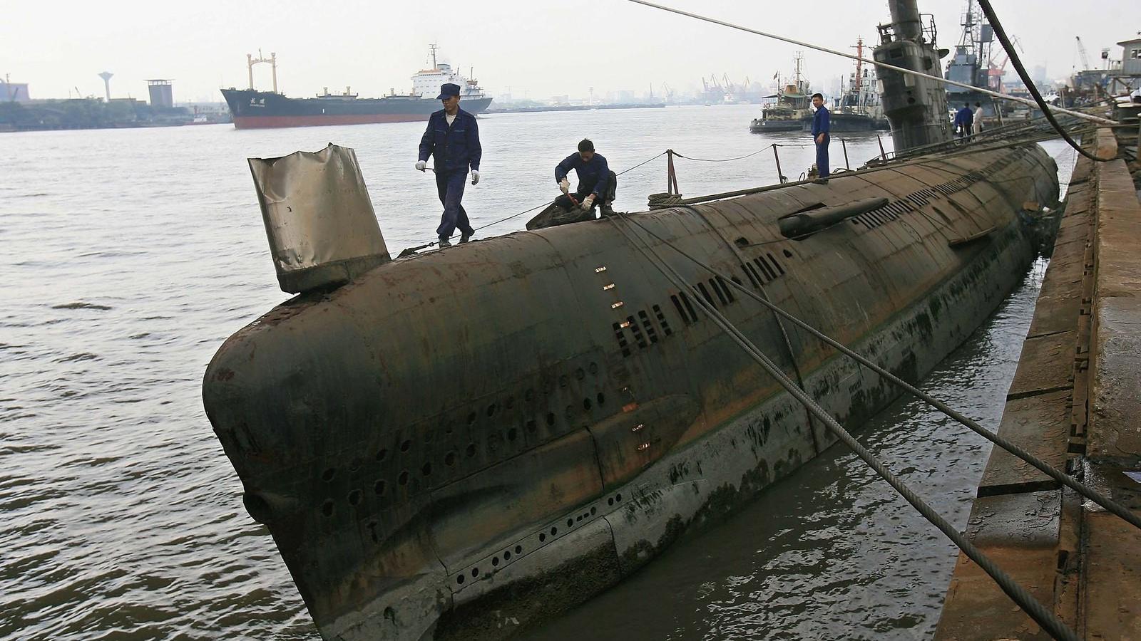 A hadrendből kivont tengeralattjárók helyett jöhetnek az újak. Fotó: China Photos, Getty Images News.