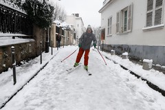 Közlekedés a Montmartre utcájában