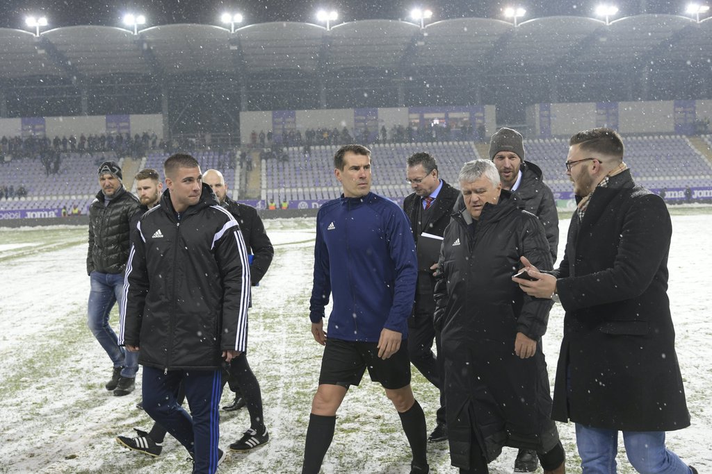 Iványi Zoltán játékvezető a Szusza Ferenc Stadionban 2018. február 20-án.