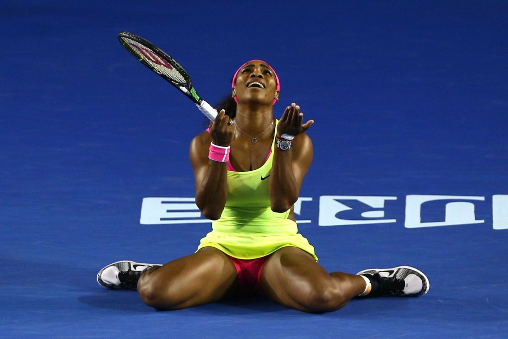 SERENA WILLIAMS Gyerekként nem gondoltam, hogy valaha is 19 Grand Slam-győzelmem lesz. Azt üzenem a pályájuk elején állóknak, hogy sohase adják fel, mert sohasem tudhatod, mi fog történni. Gratulálok Marijának, nagyon jól játszott, és ez a finálé miatta is a női tenisz csemegéje lett” FOTÓ: EUROPRESS/GETTY IMAGES/ROBERT PREZIOSO