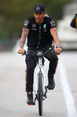 Lewis Hamilton elárulta, elkezdik a beállítási munkákat FOTÓ: EUROPRESS/GETTY IMAGES/MARK THOMPSON HAMILTON