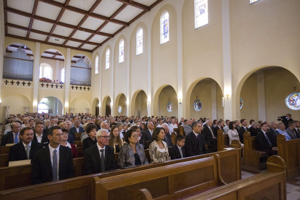  Lázár János, a Miniszterelnökséget vezető miniszter az ünnepi szentmisén az államalapítás emléknapján a hódmezővásárhelyi Szent István-templomban 2015. augusztus 20-án. MTI Fotó: Rosta Tibor