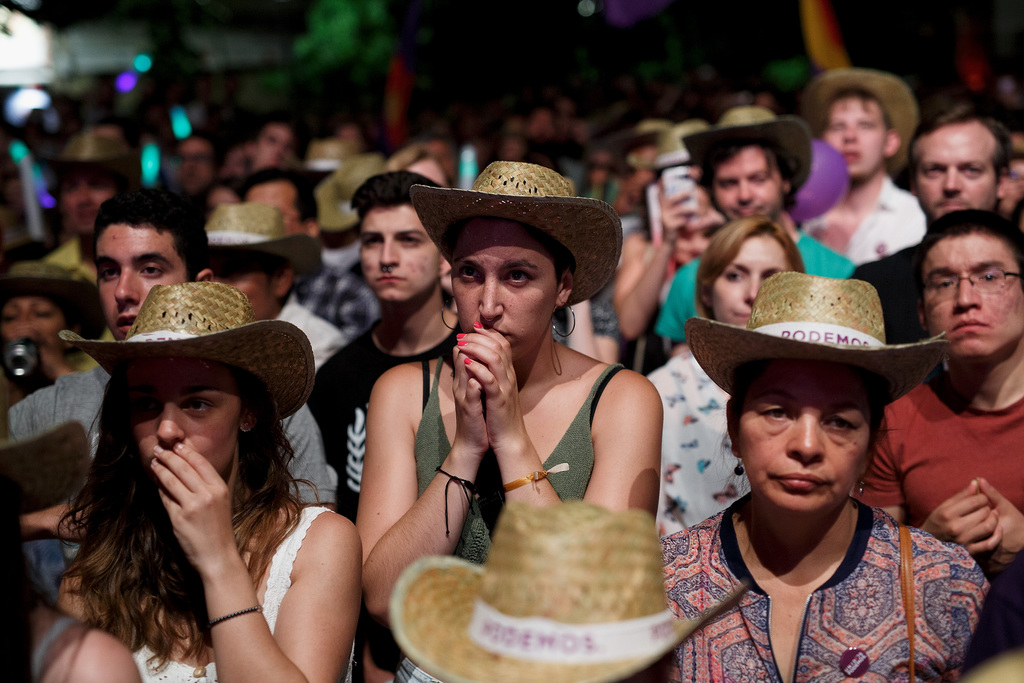 Csalódottan figyelik az eredmény alakulását a Podemos híveiFOTÓ: EUROPRESS/GETTY IMAGES/PABLO BLAZQUEZ DOMINGUEZ